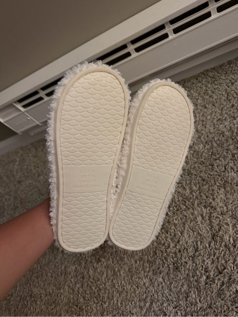 Women’s Slippers - Picture 2 of 2